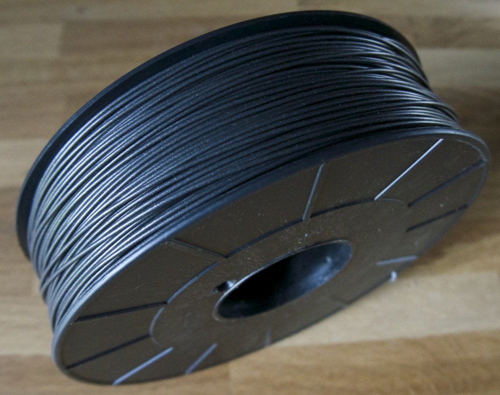 Bobine filament Premium PLA Noir 1.75 mm 1 kg - FormFutura